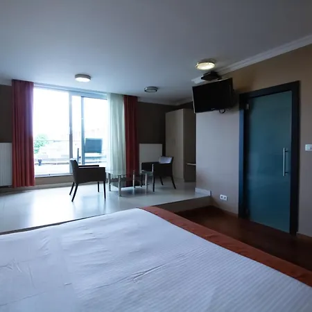 Hotel Taormina Brussels Airport 3*
