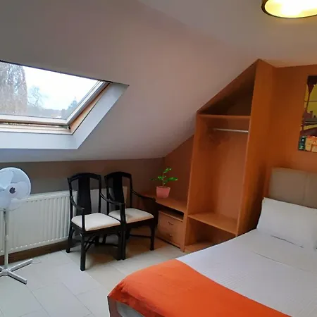 Hotel Taormina Brussels Airport 3*
