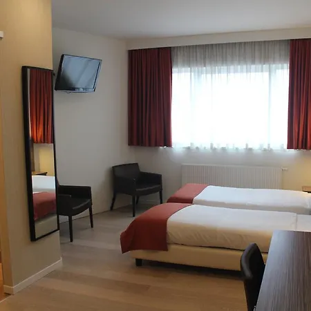 Taormina Brussels Airport 3*